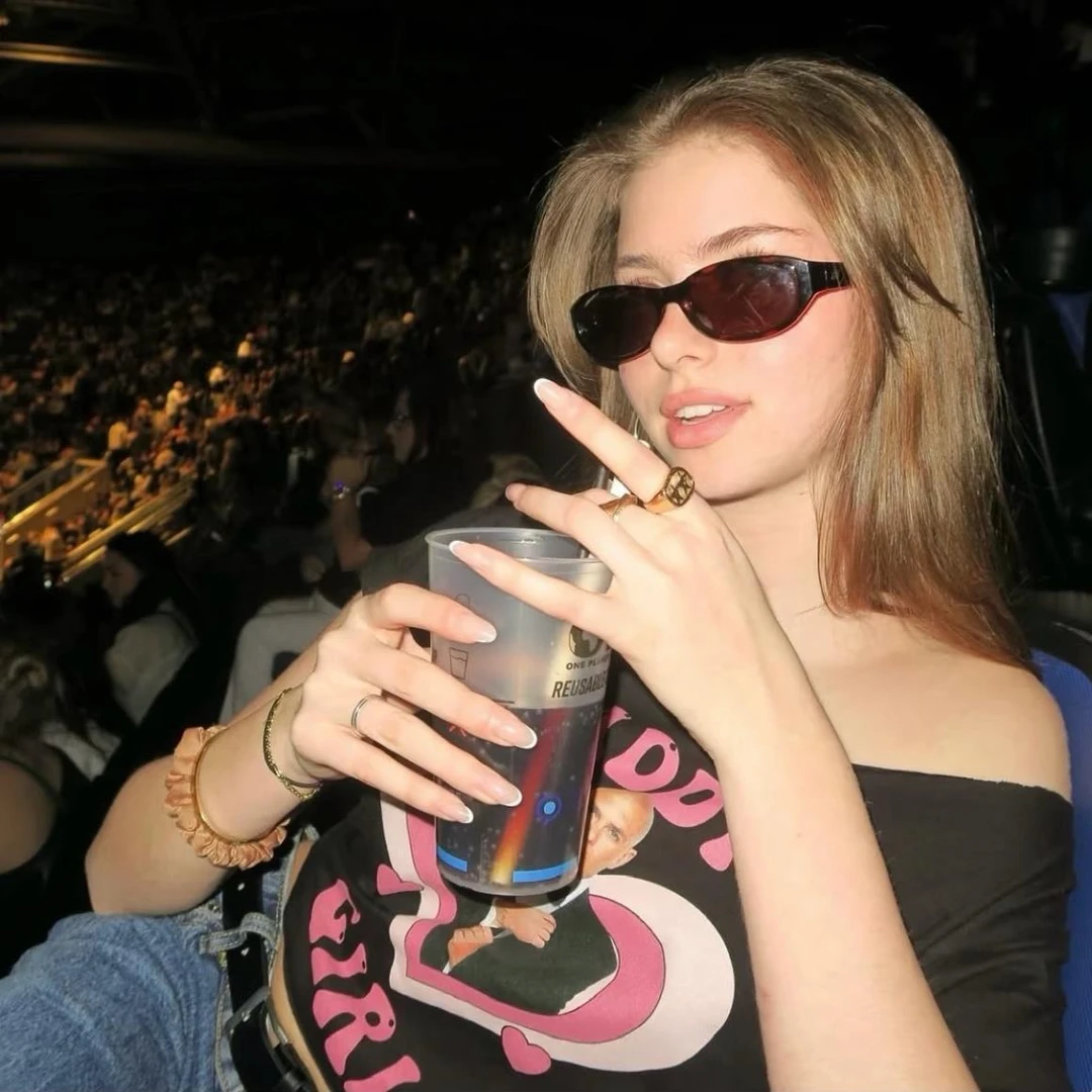 25黑色百搭平光镜