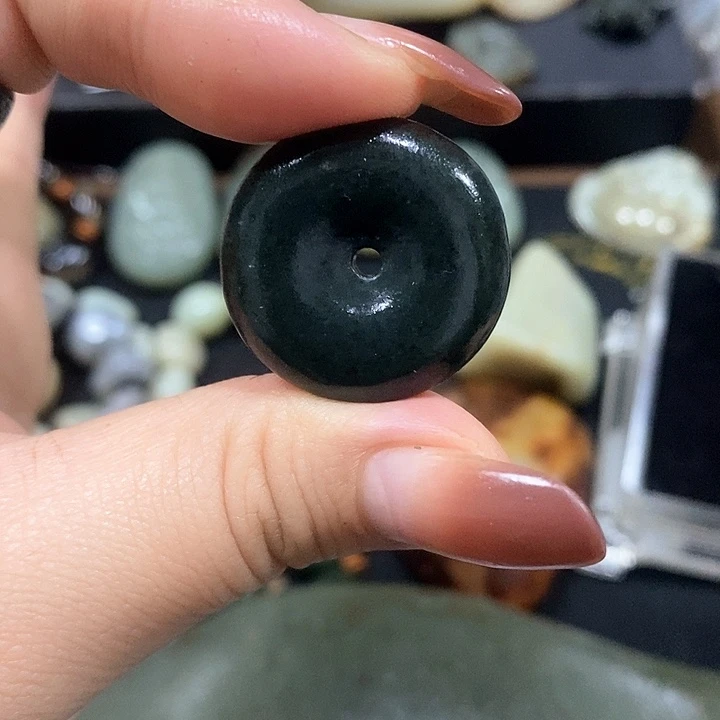 未镶嵌和田玉（糖玉）挂件