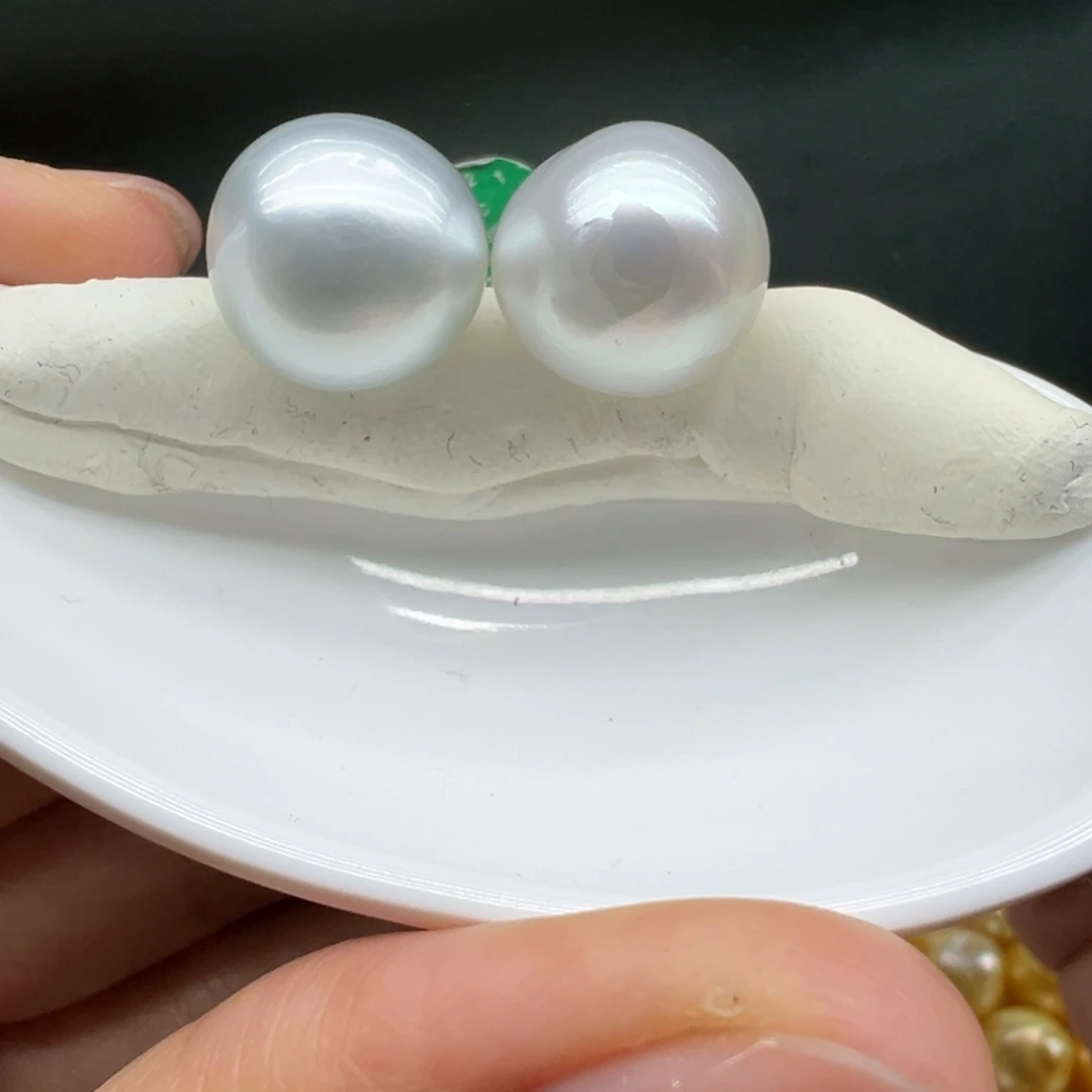 海水珍珠未镶嵌澳白耳钉13+mm扁馒头型