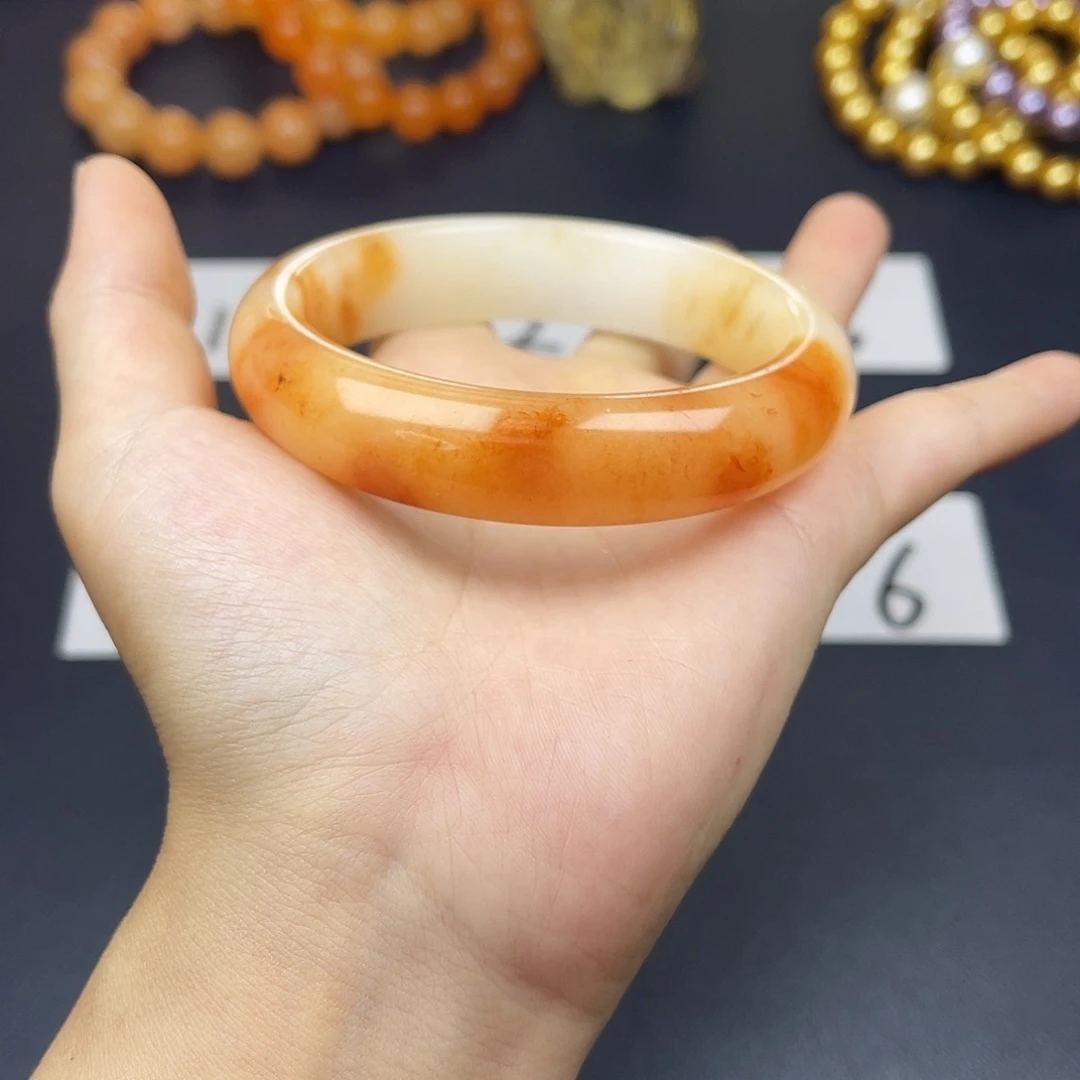 未镶嵌石英质玉（黄龙玉）手镯70号63圈