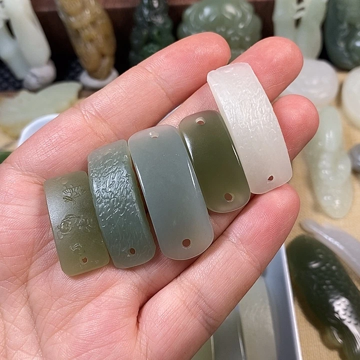 和田玉未镶嵌挂件多样性发货，拍一发一