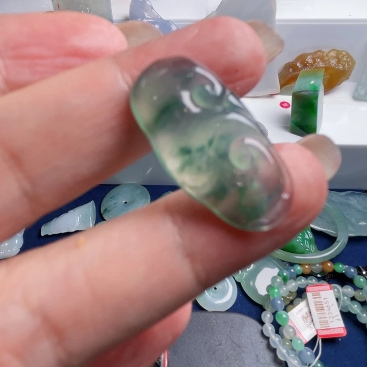 翡翠未镶嵌颈饰天然翡翠