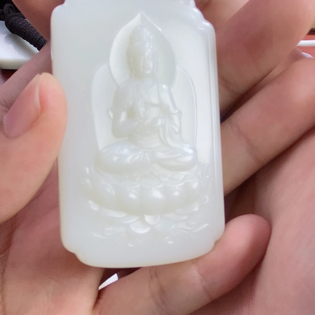 未镶嵌和田玉挂件沉*新疆且末山料特价观音牌（特价）