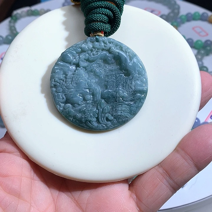 翡翠未镶嵌颈饰04