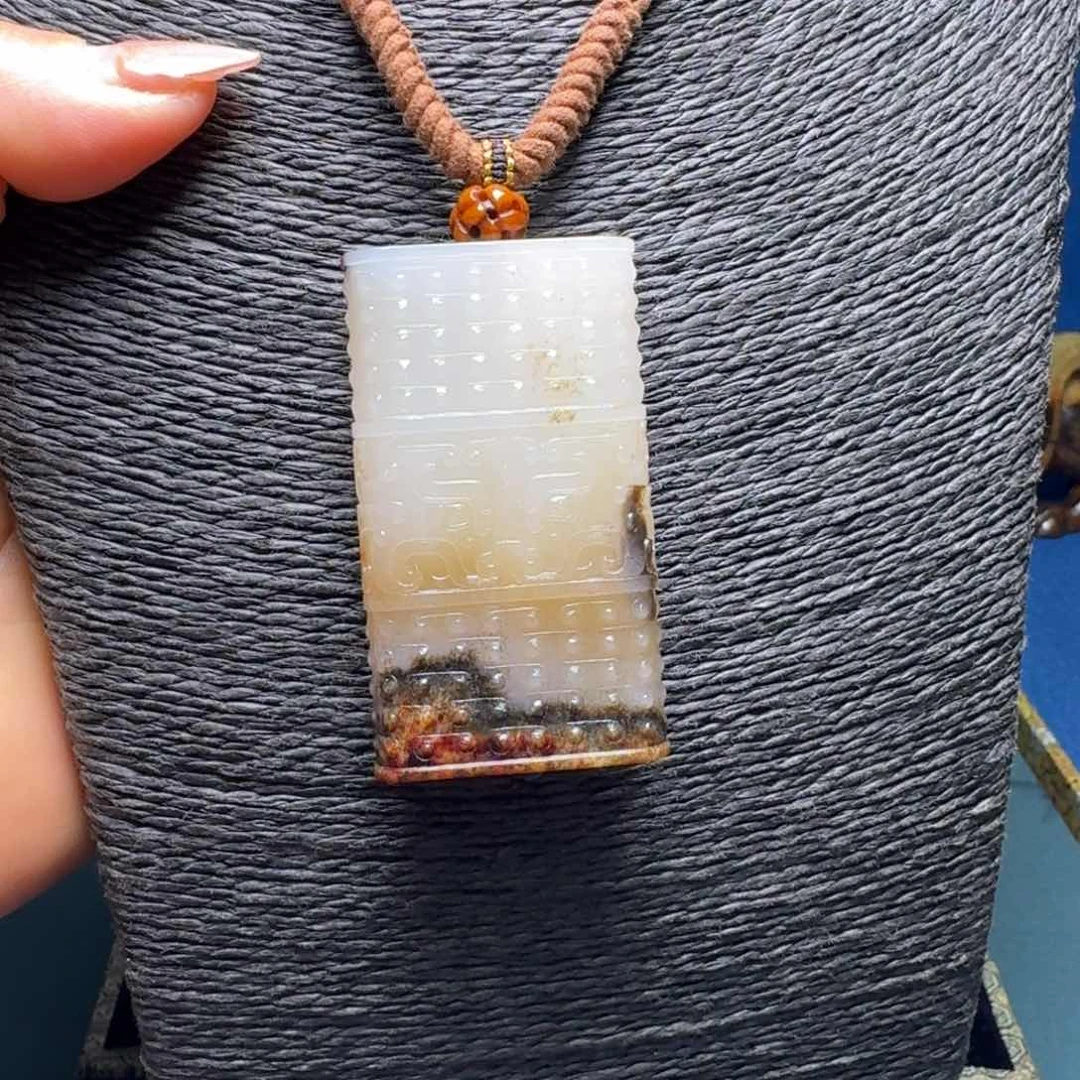 和田玉（糖玉）颈饰未镶嵌