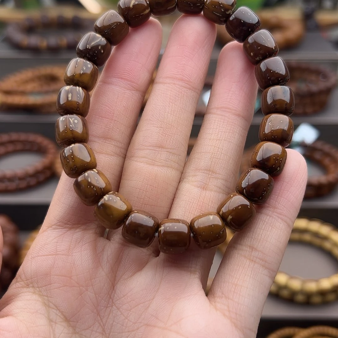 手串紫金鼠?**墨9.7实心老行瑕疵