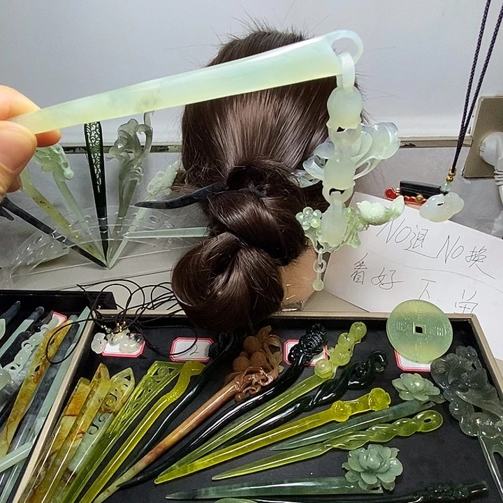 蛇纹石玉合金发饰三铃兰