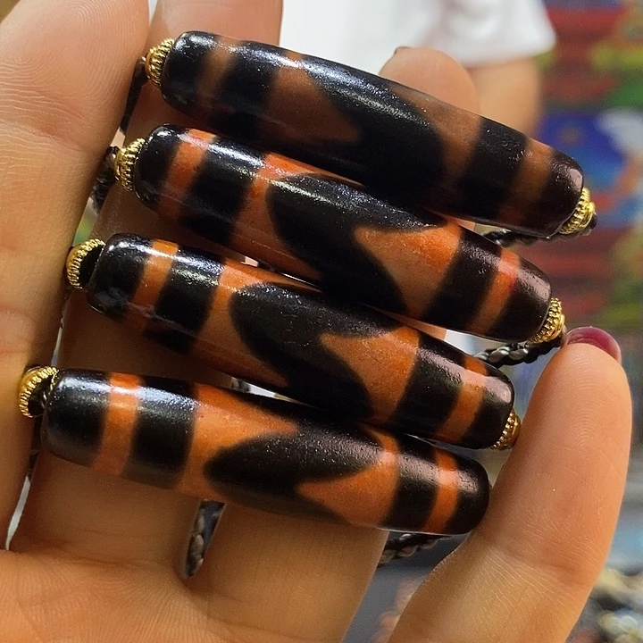 未镶嵌颈饰玛瑙/玉髓（覆膜）61多样性发其一