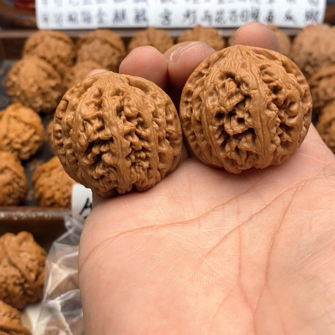 帝***一吊坠文玩核桃41尺 全品大粗筋 65