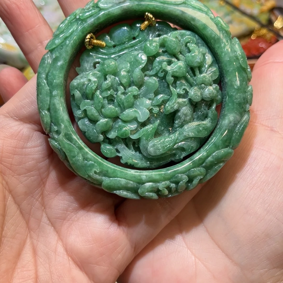 翡翠未镶嵌颈饰翡翠