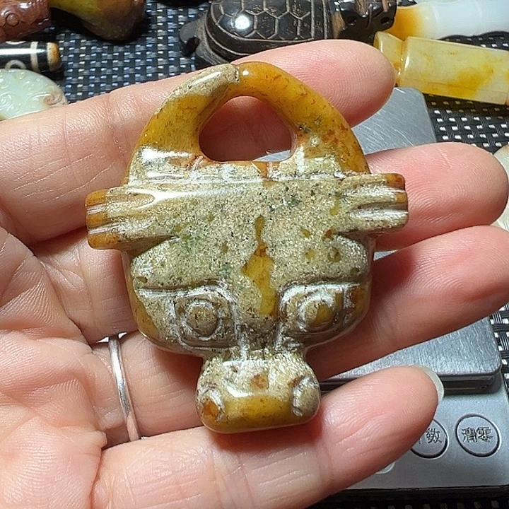 和田玉未镶嵌珠宝奇石