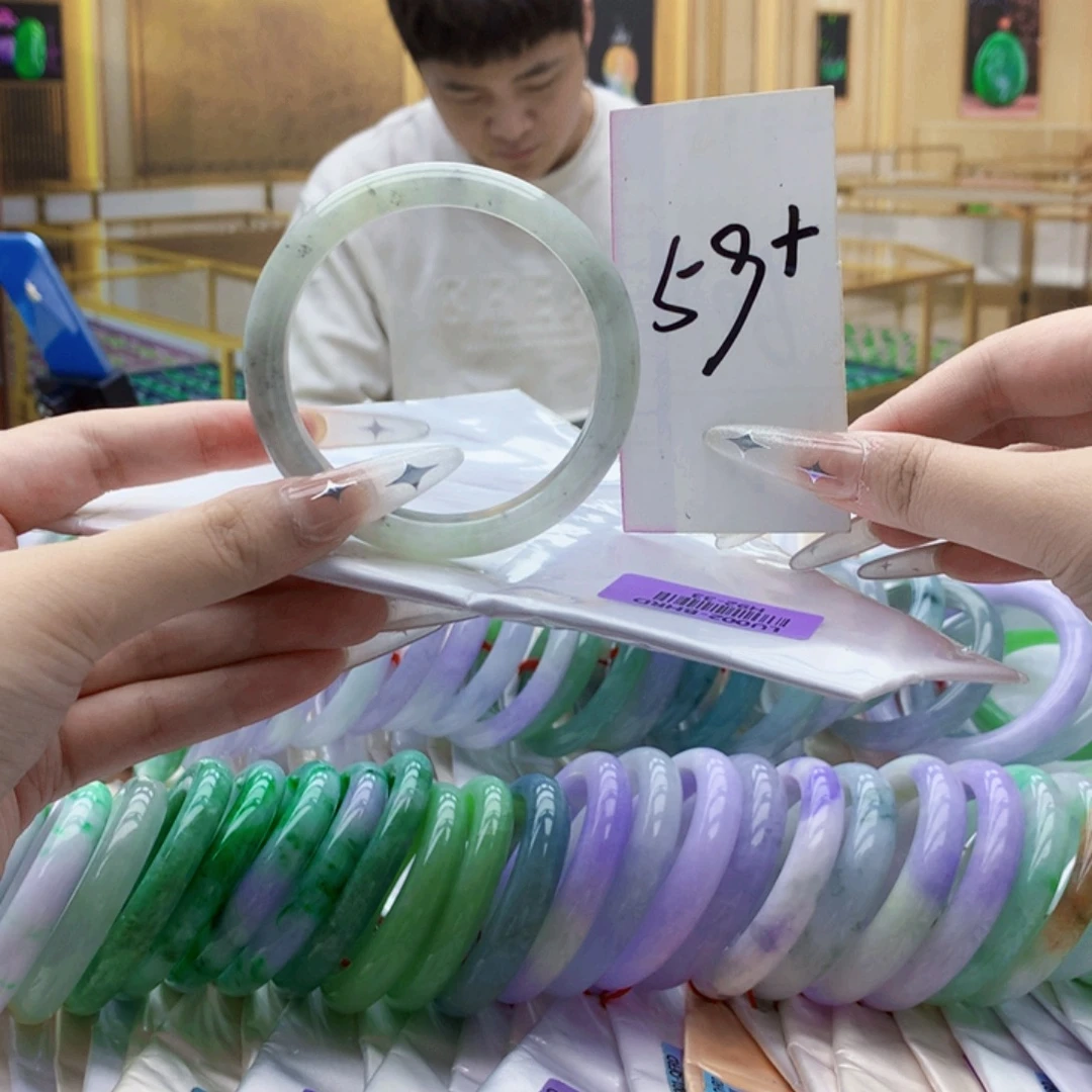 翡翠未镶嵌手镯nn