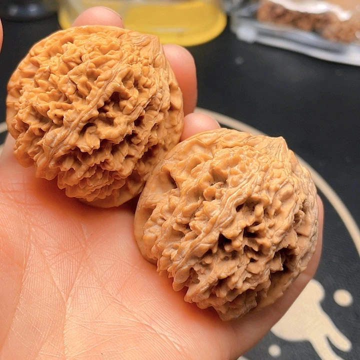 文玩核桃把件满天星