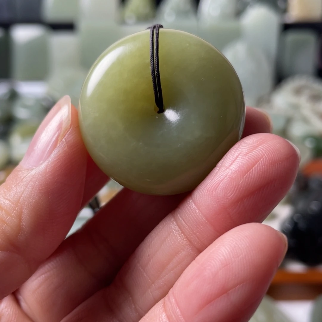 和田玉（糖玉）未镶嵌颈饰