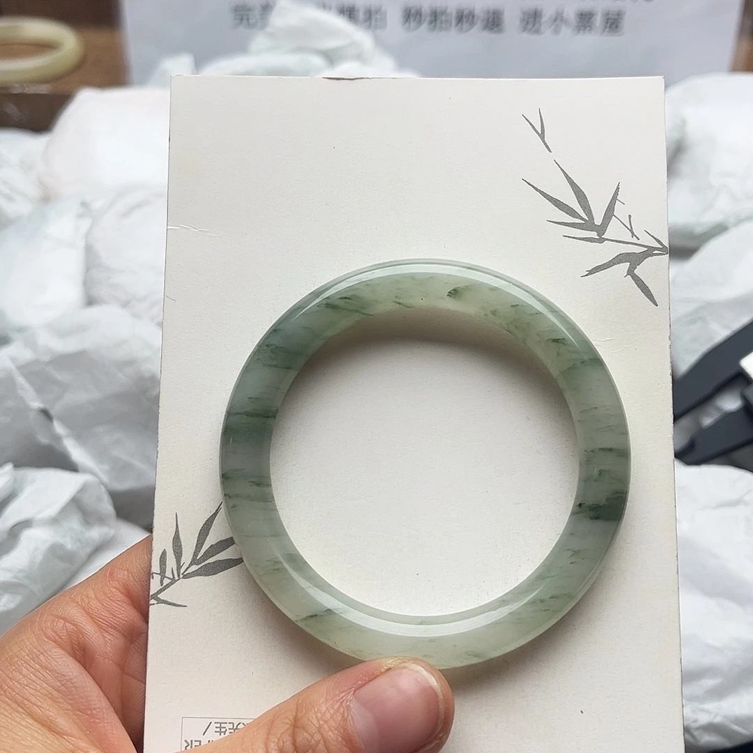 未镶嵌手镯石英质玉4