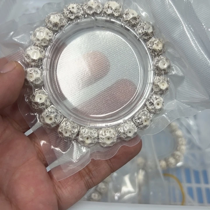 白玉菩提吊坠白色133