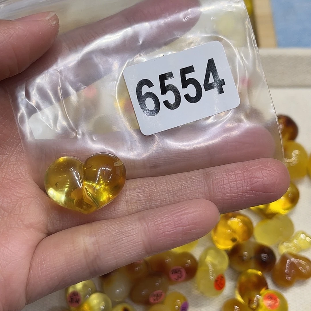 琥珀未镶嵌珠宝奇石