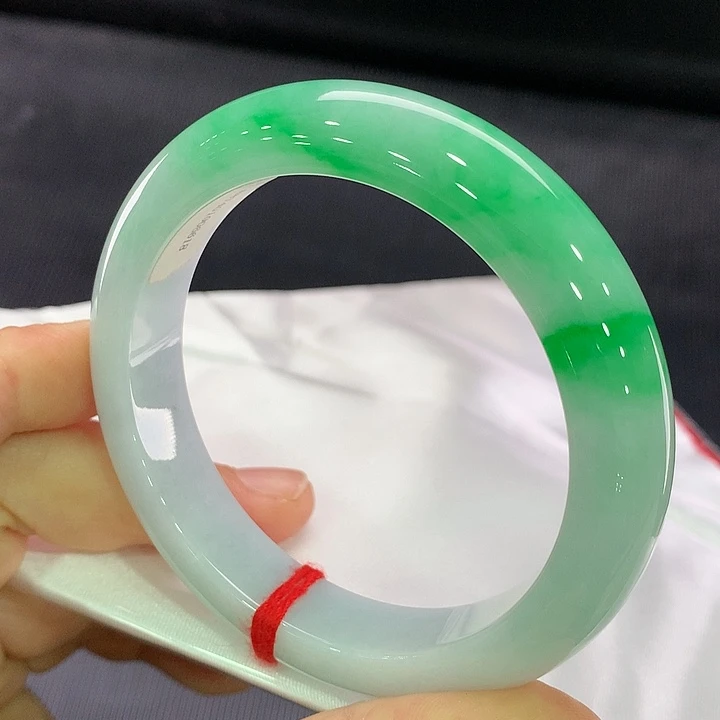 翡翠手镯未镶嵌正圈57.5