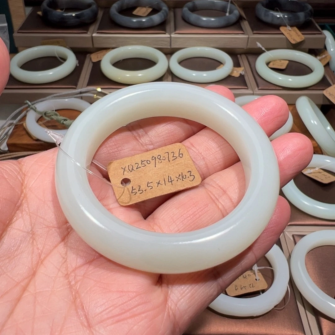 和田玉未镶嵌手镯53.5mm