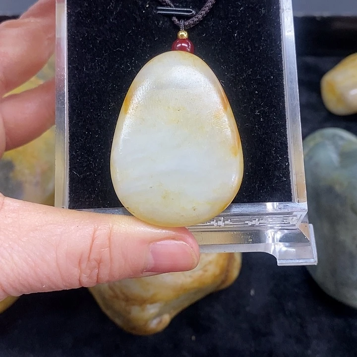 和田玉未镶嵌挂件