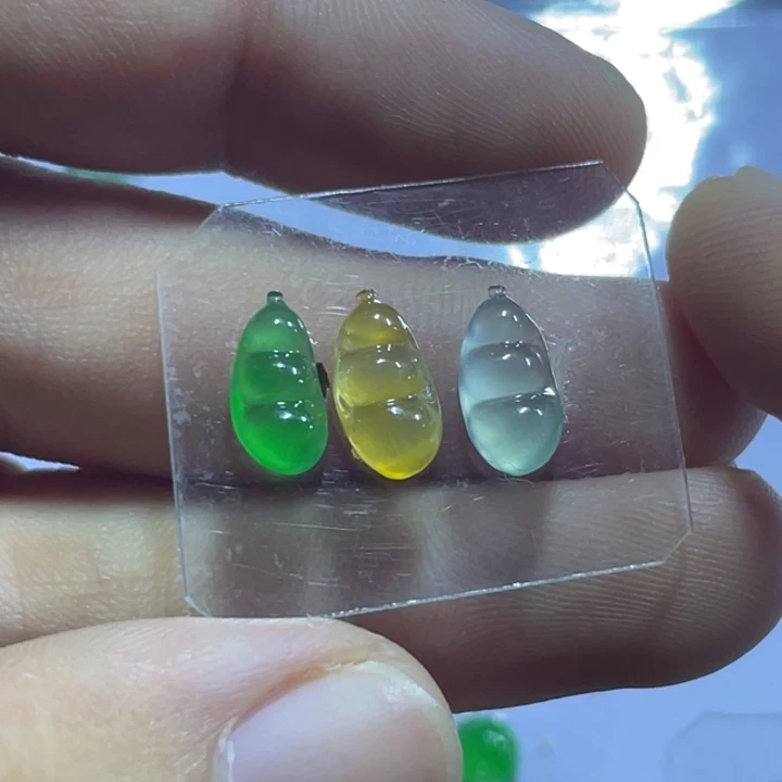 定制翡翠未镶嵌豆子