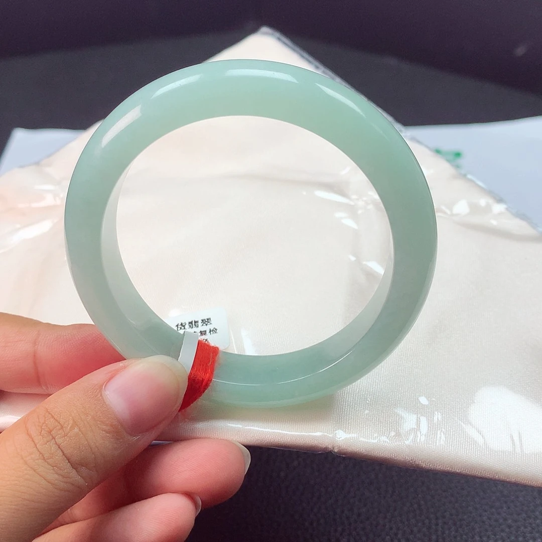 翡翠手镯未镶嵌天然缅甸A货翡翠手镯