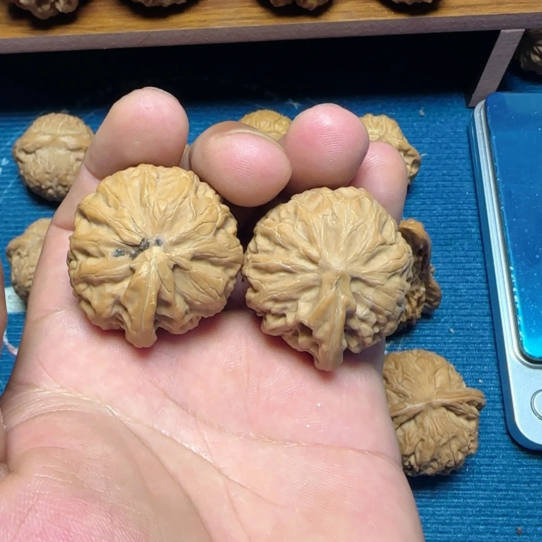 文玩核桃吊坠宫灯一根筋