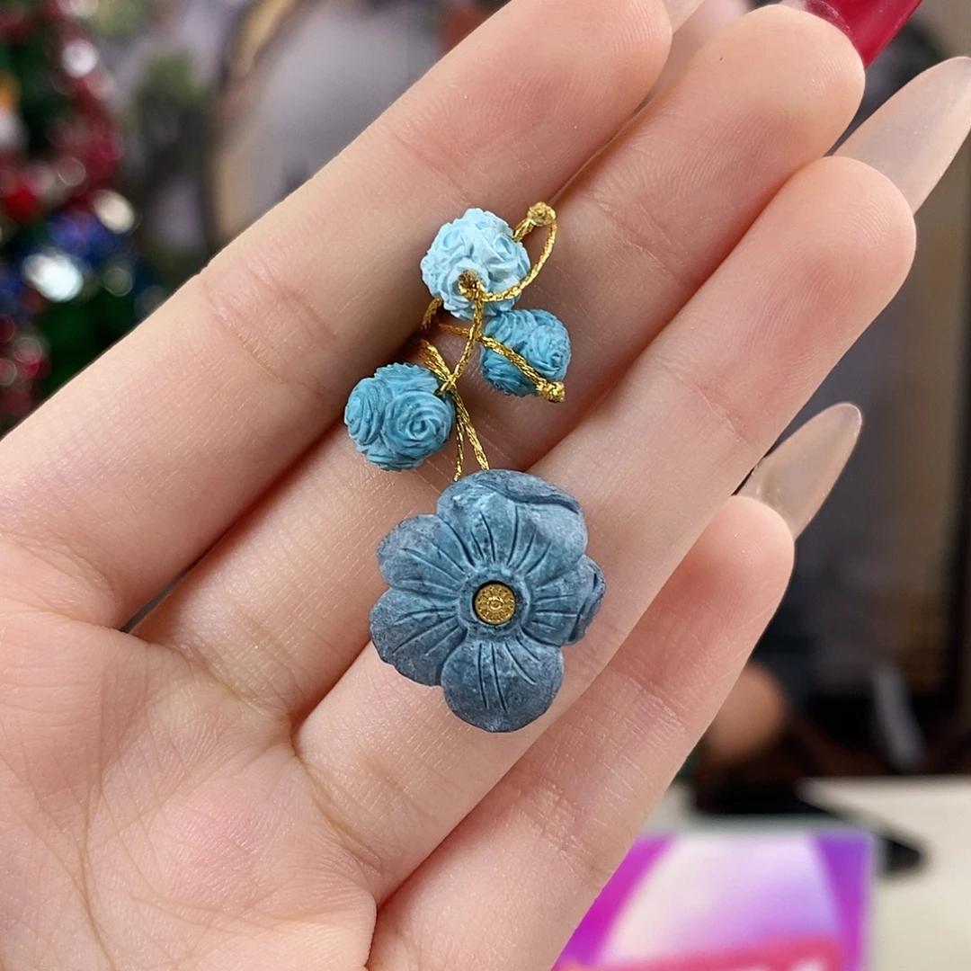 柴***猫绿松石未镶嵌珠宝奇石