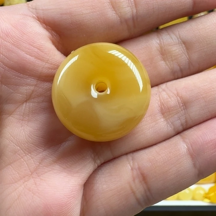 蜜蜡未镶嵌珠宝奇石