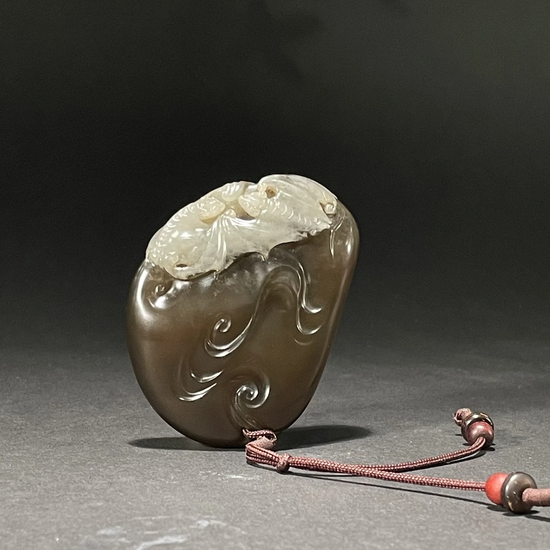 寿山石老坑稀有品种坑头牛角冻石作者：省工艺美术.林信榕《双福》