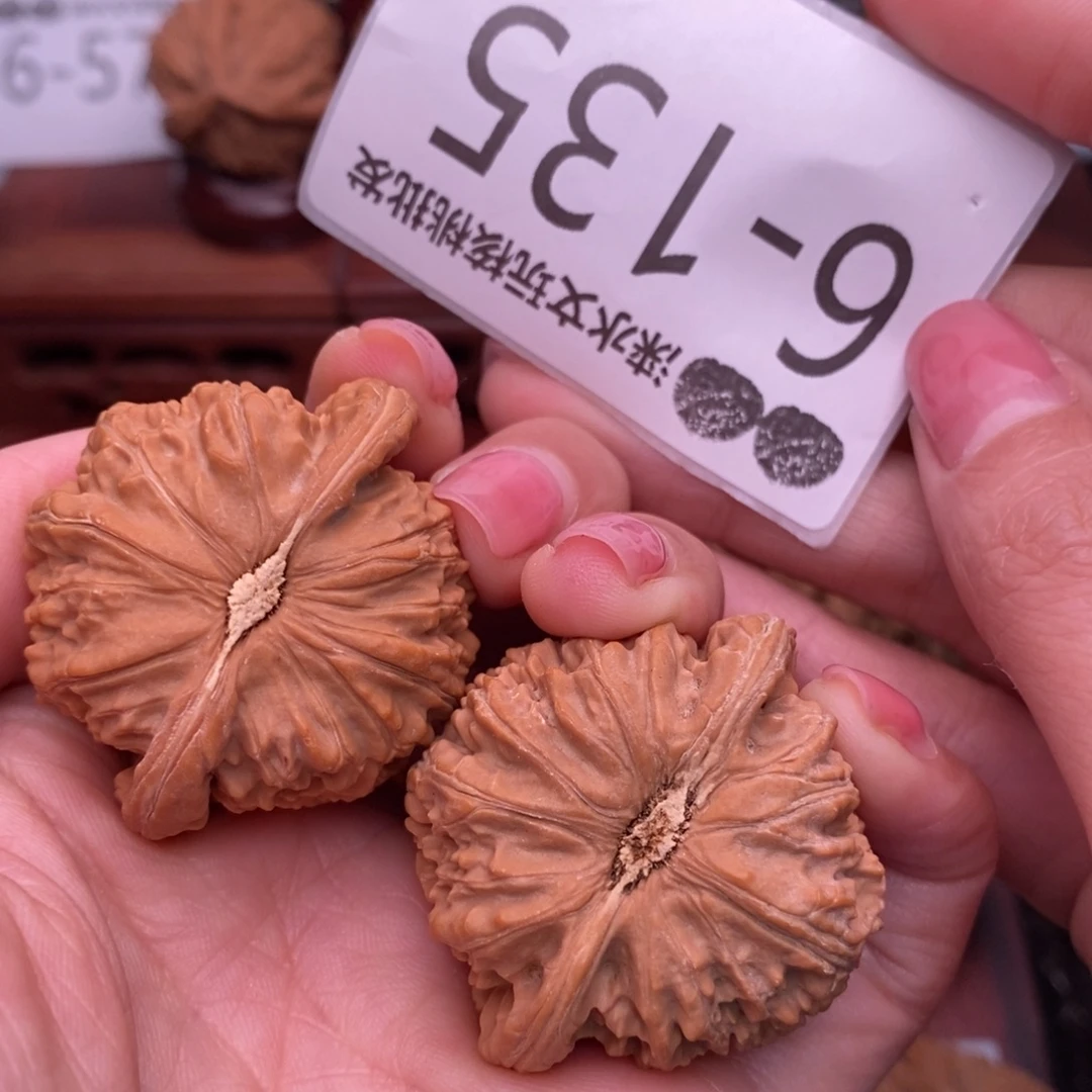 文玩核桃把件40闷白