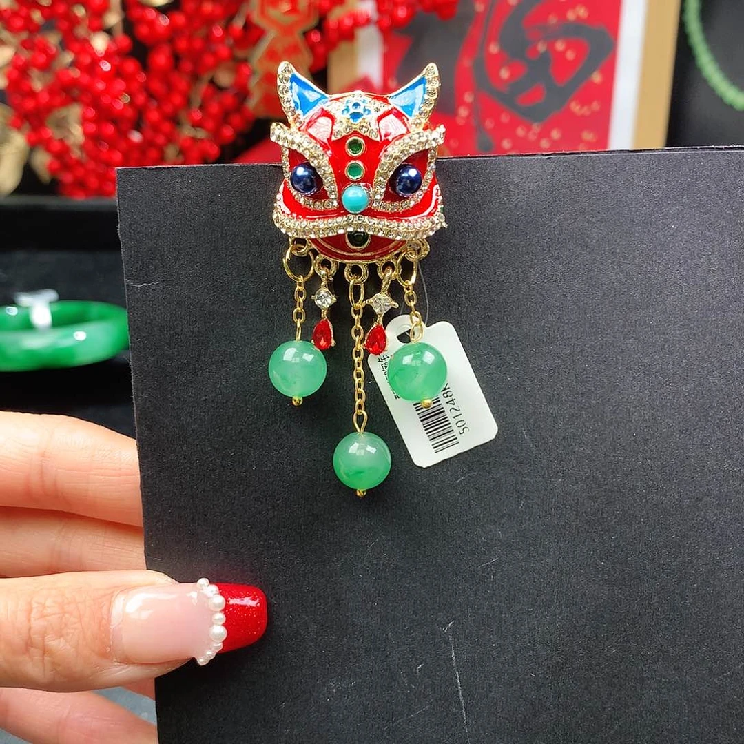 石英质玉胸针未镶嵌