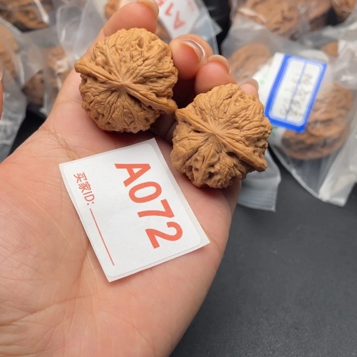 文玩核桃吊坠核桃