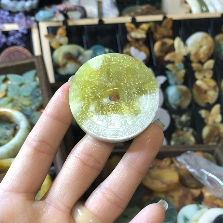 岫玉未镶嵌岫玉挂件