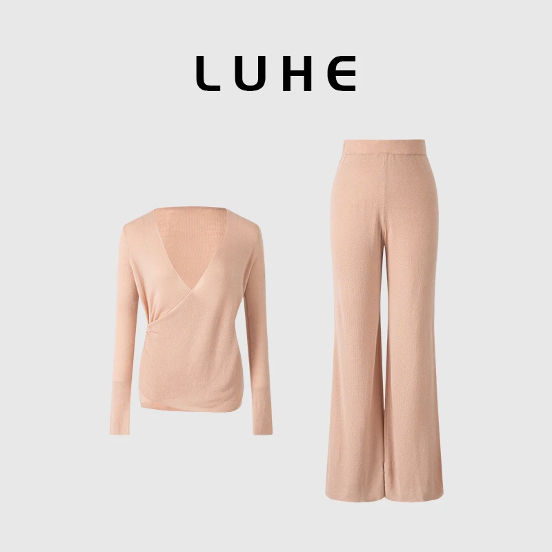 LUHE【甜心恋人】hehe私服~设计感绵羊毛针织衫+针织裤