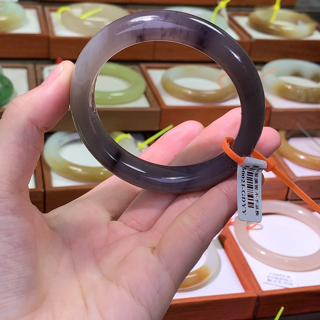 和田玉未镶嵌手镯55