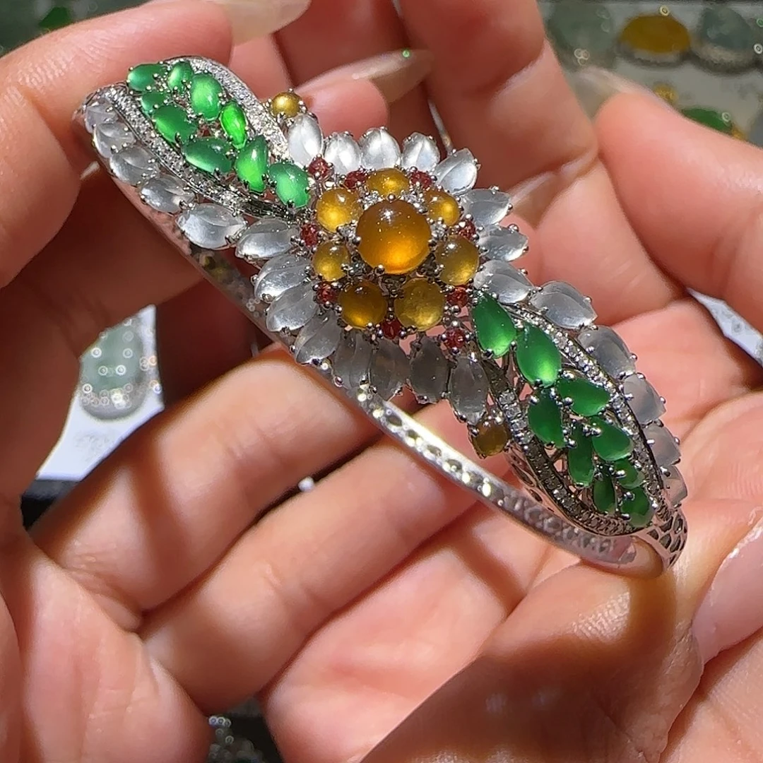 【闪购商品】翡翠手镯18K金镶嵌天然