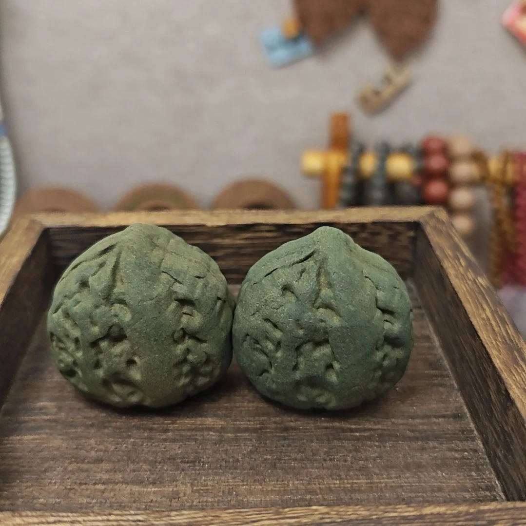 泥塑福利核桃龙涎茉莉一对