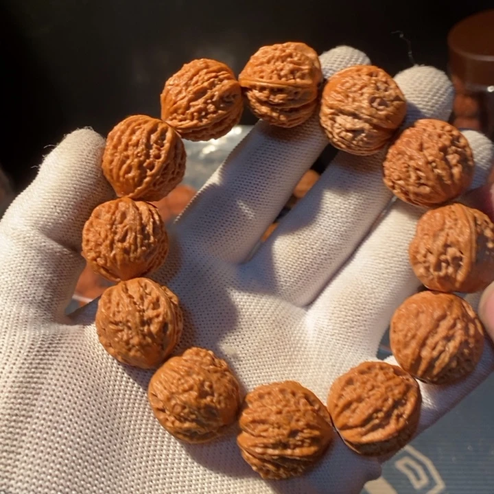 文玩核桃手串……45
