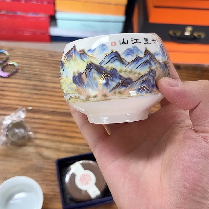 孤品茶具套装等。