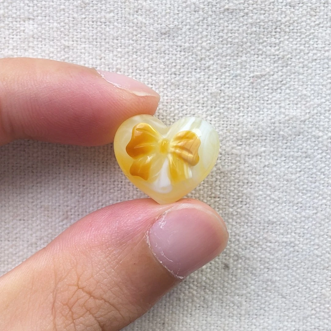 琥珀未镶嵌珠宝奇石屁桃