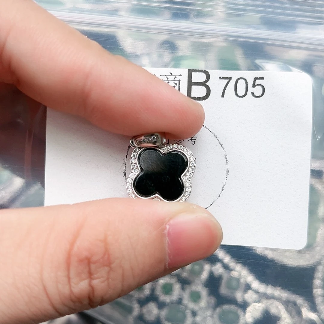 翡翠颈饰未镶嵌翡翠705