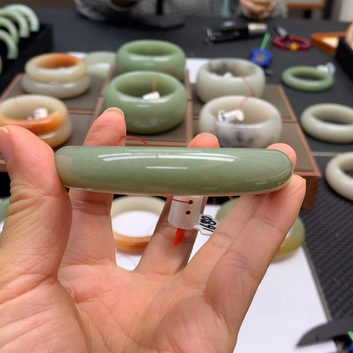未镶嵌手镯石英质玉?****?