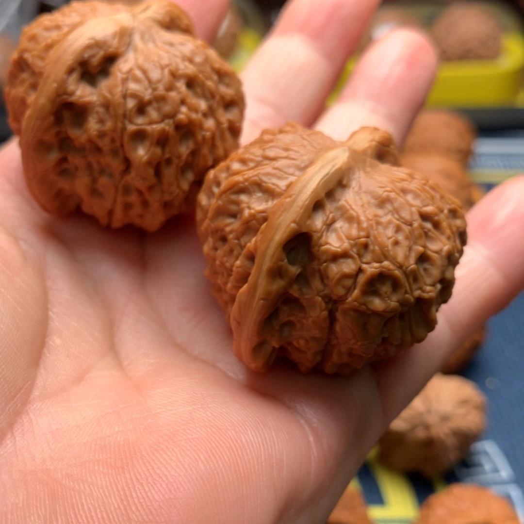 【闪购商品】文玩核桃吊坠姓****徐血麒麟40