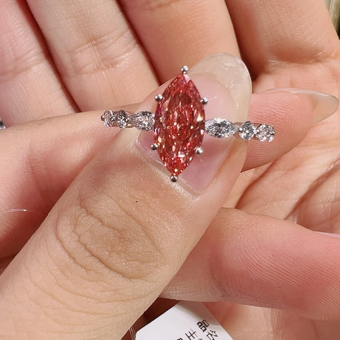 实验室培育钻石18K金镶嵌