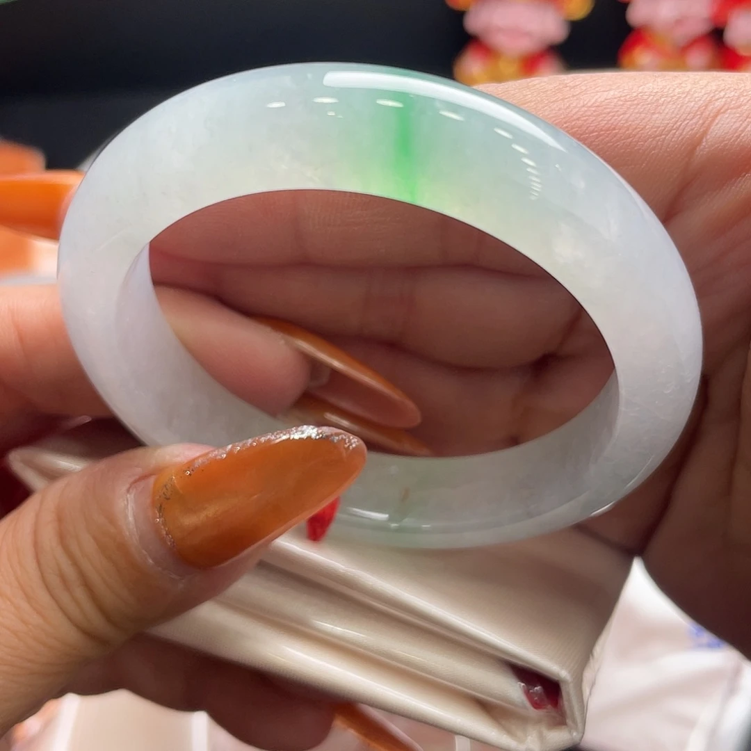 翡翠未镶嵌手镯51.7正圈