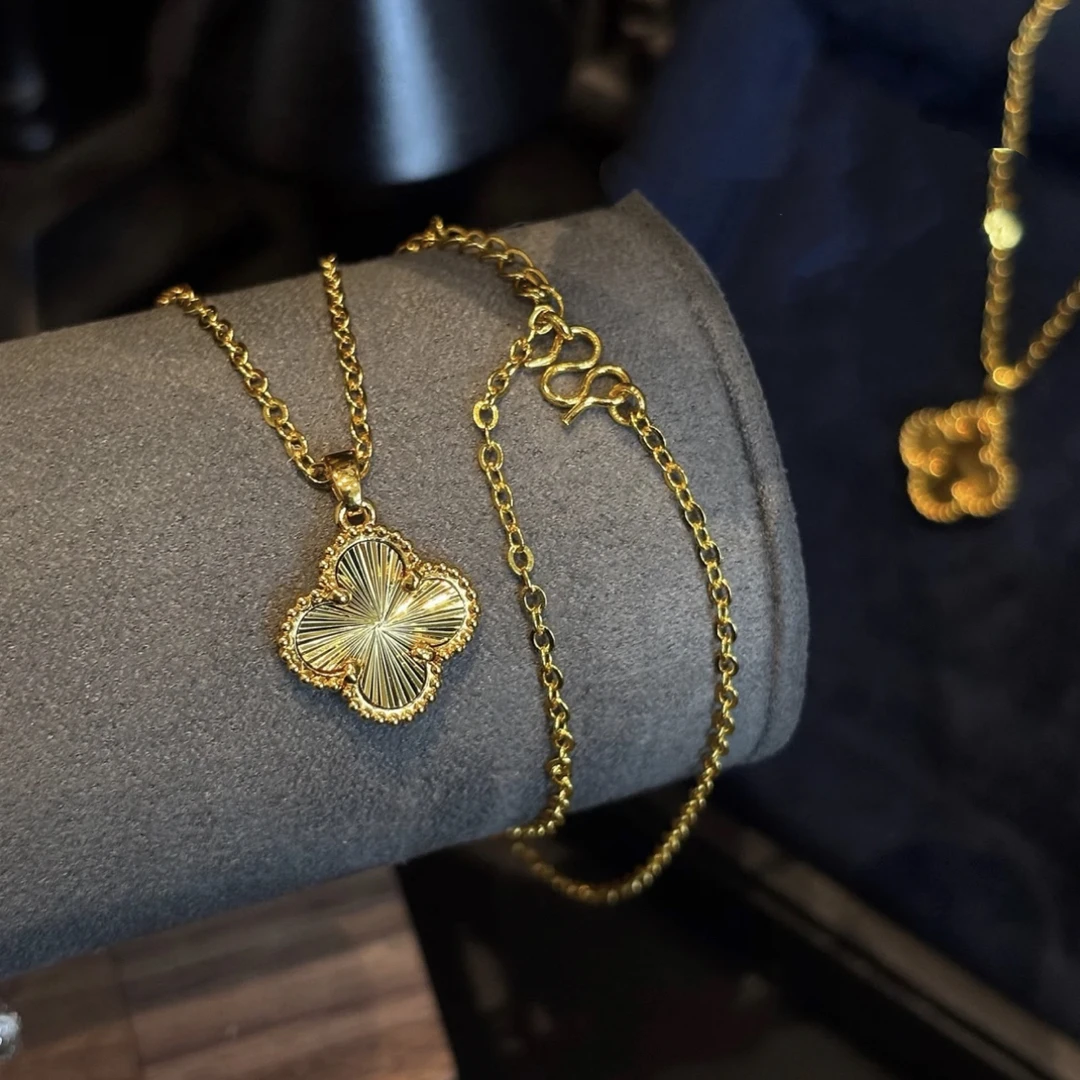 铜合金项链  【多金专属】镭射双面四叶草水波纹锁骨链百搭配饰女