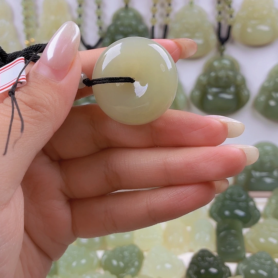 和田玉未镶嵌颈饰30