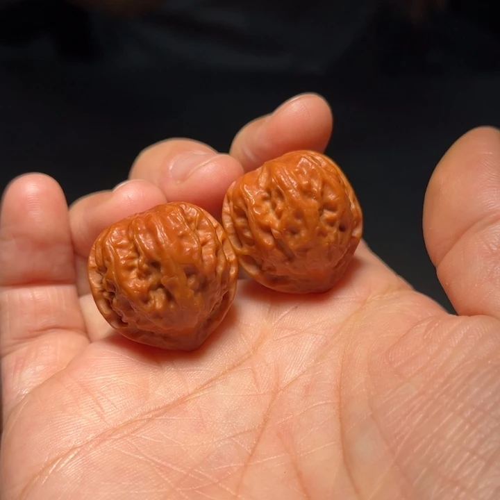 文玩核桃把件红玉玺045