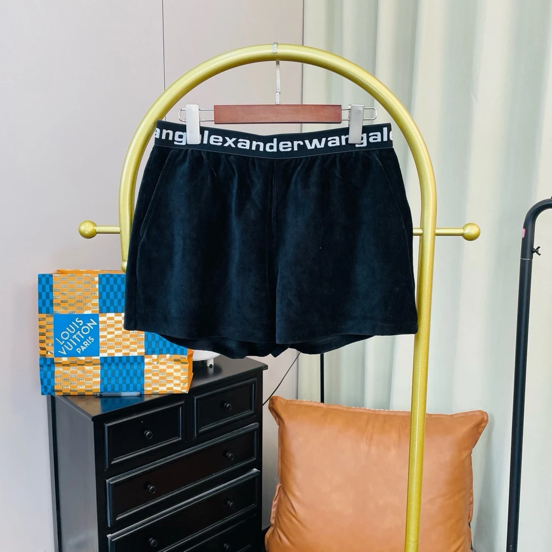 99新 maje 大王 黑色上摆logo短裤